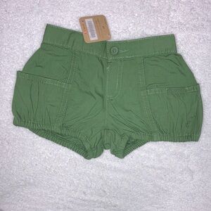5/$20 Nwt crazy 8 green side pocket bubble shorts 5t